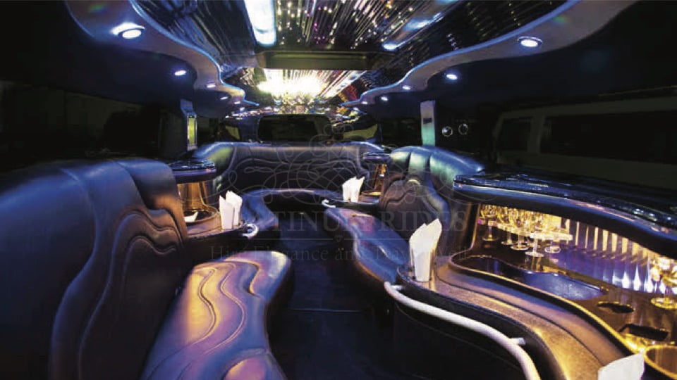 Hummer Stretch Limo interior 01