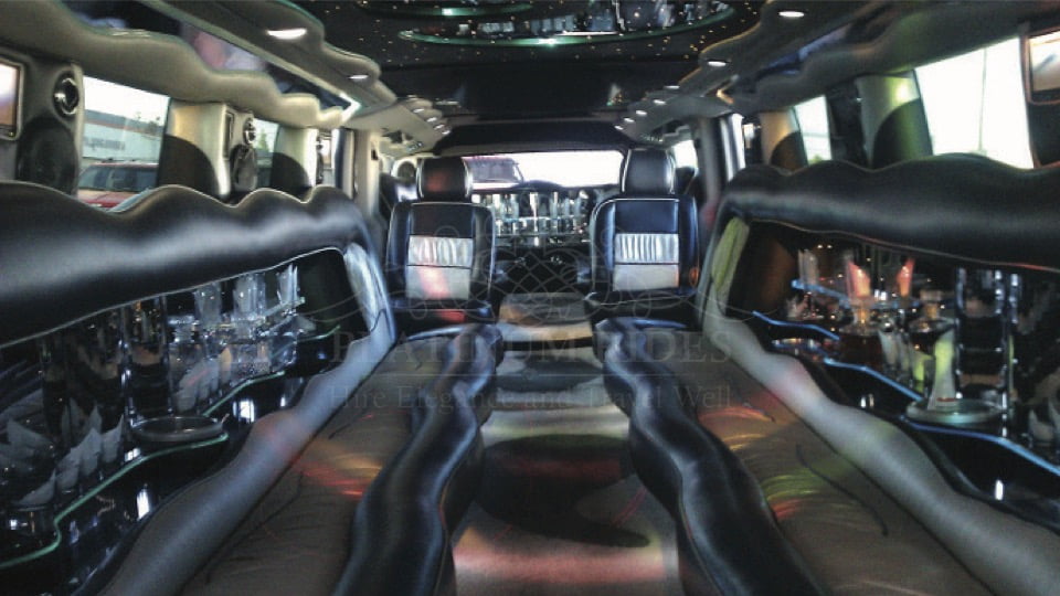 Lincoln Navigator Limo Interior 01