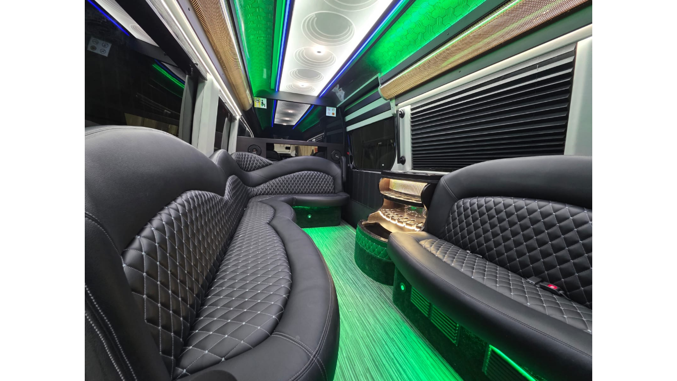 Mercedes Limo Sprinter 2 Untitled design (1)